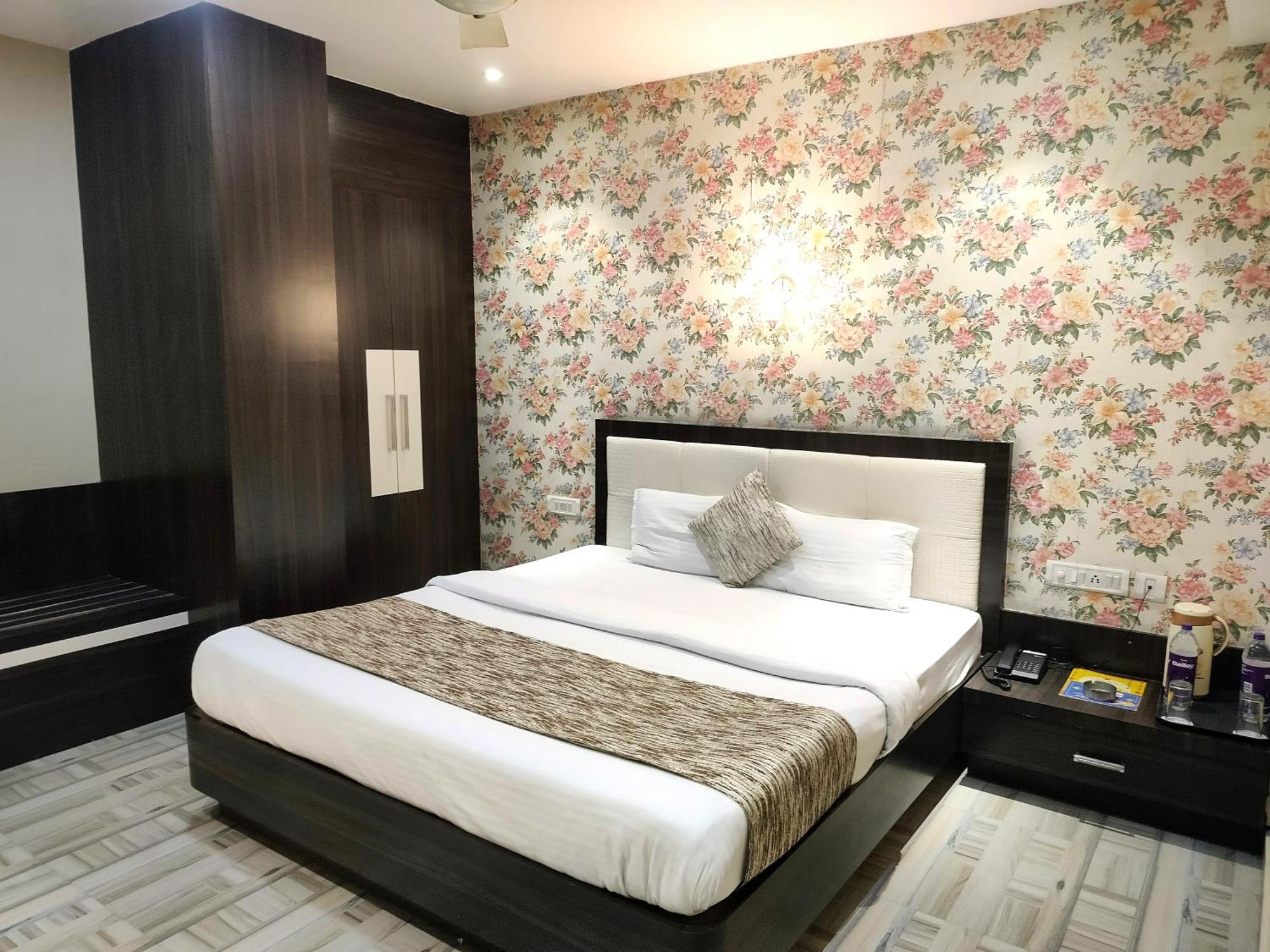 Royal Guest House バラナシ エクステリア 写真